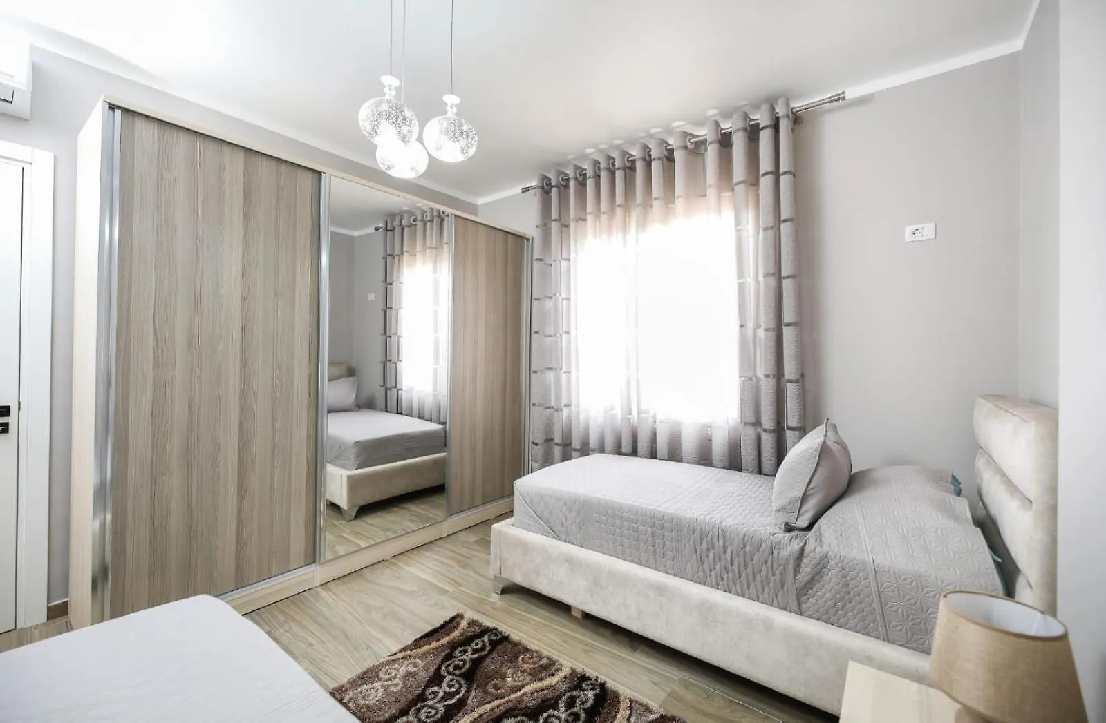 Vlorë Valbona Apartament'S 1 אלבניה